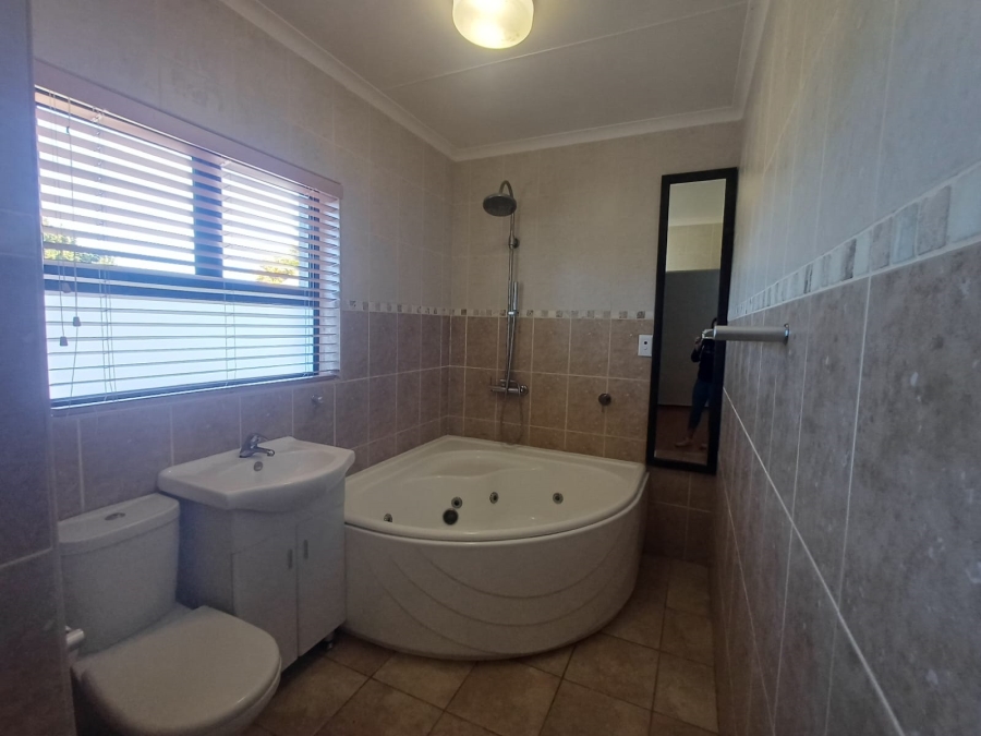To Let 3 Bedroom Property for Rent in Dana Bay Western Cape